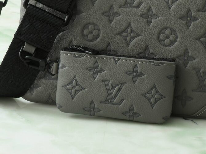 LV Trio Messenger (SCG)