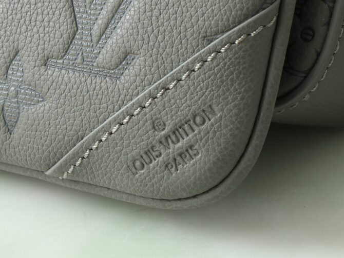 LV Trio Messenger (SCG)